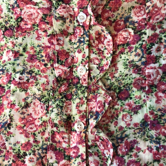 Romantic floral blouse - Picture 4 of 7